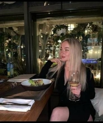 Я создана для того, чтобы твои самые сокровенные фантазии сбылись. Мои услуги позволят тебе окунуться в мир наслаждения и раскрепощения. Обладая опытом и креативным подходом, я готова удовлетворить любые твои пожелания. Отзывы обо мне говорят сами за себя - мои клиенты получают незабываемые впечатления. Я жду тебя в своей уютной квартире в центре Москвы или сама с удовольствием приеду к тебе. Разрешите себе чувственное приключение со мной, и ты не пожалеешь. Фото 100% мои. Буду рада стать твоей ночной бабочкой 🦋 Евгения